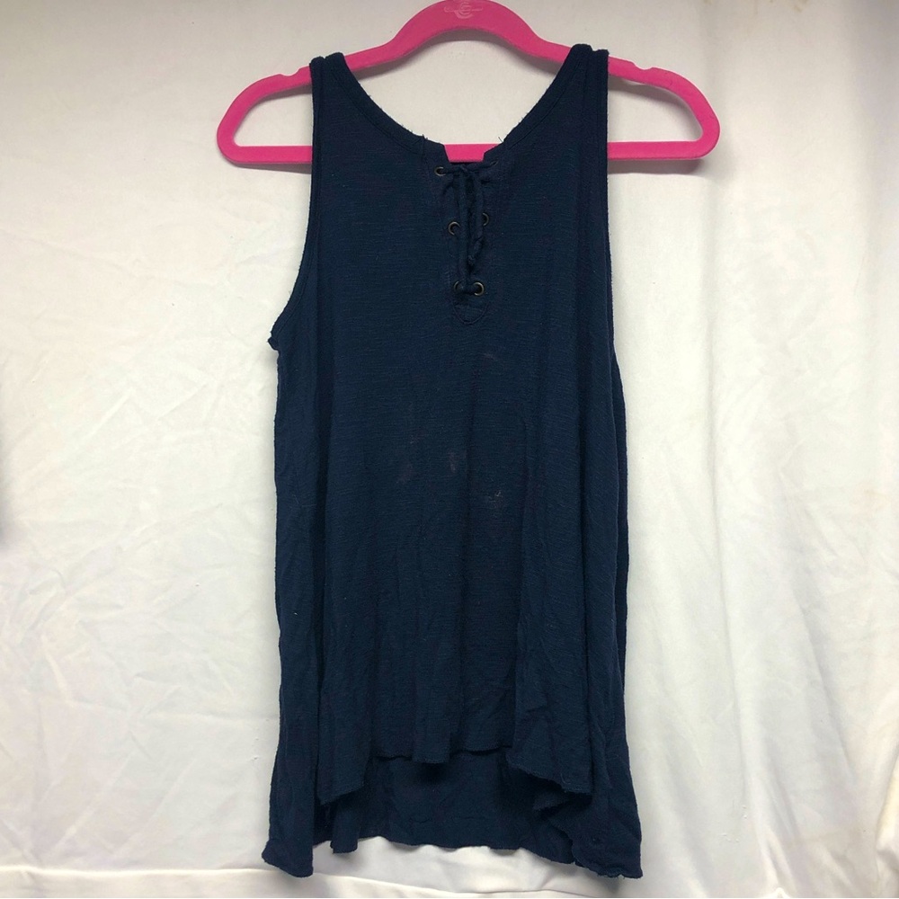 Cute black tank, flowy